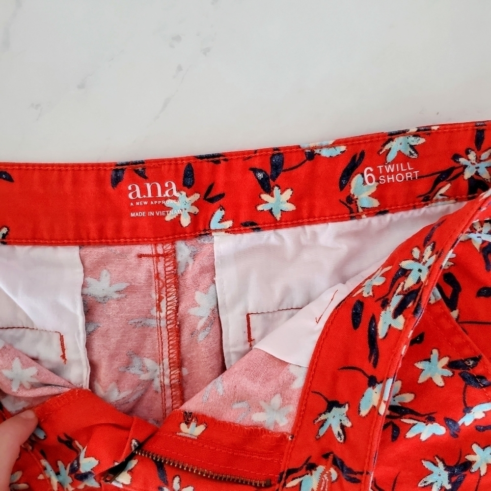 a.n.a. Floral Twill Shorts 6 Red Blue - Picture 9 of 9